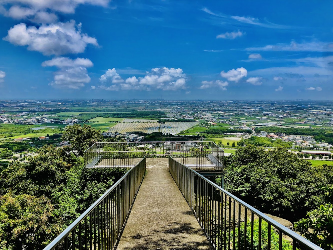大崗山觀景台與平原視野