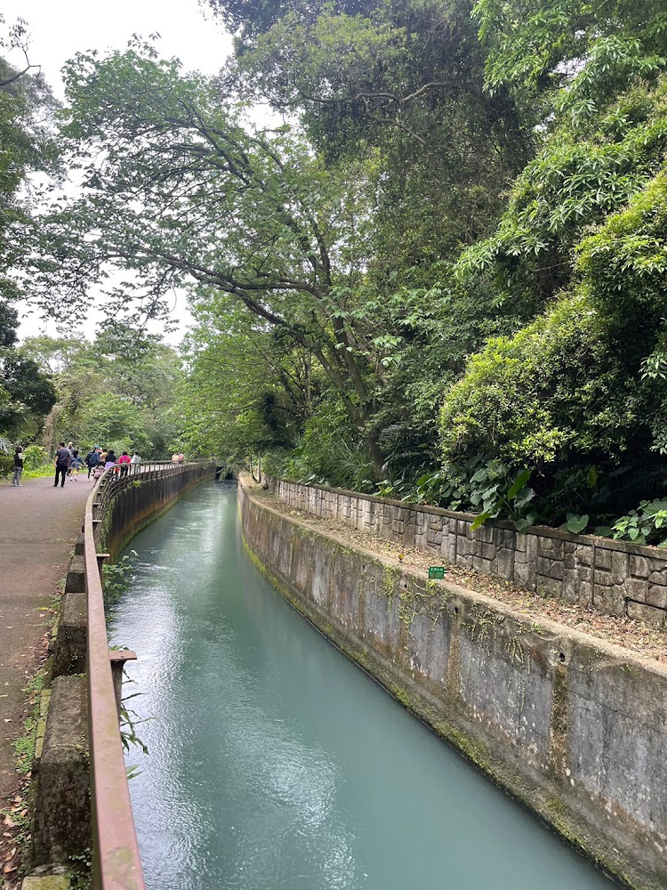 人工水道與步道景觀