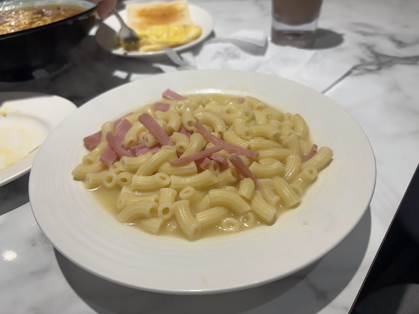 火腿通心粉早餐