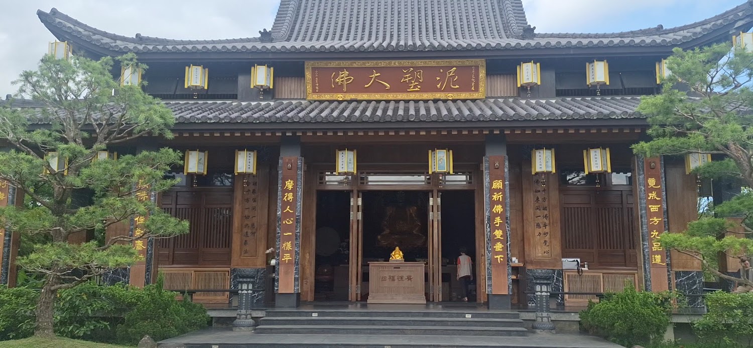 北后寺寺前松樹與石燈籠