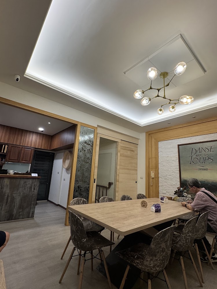 TM海鮮粥店內用餐空間
