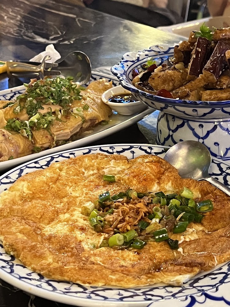 蛋餅油雞炸豆腐等多道料理
