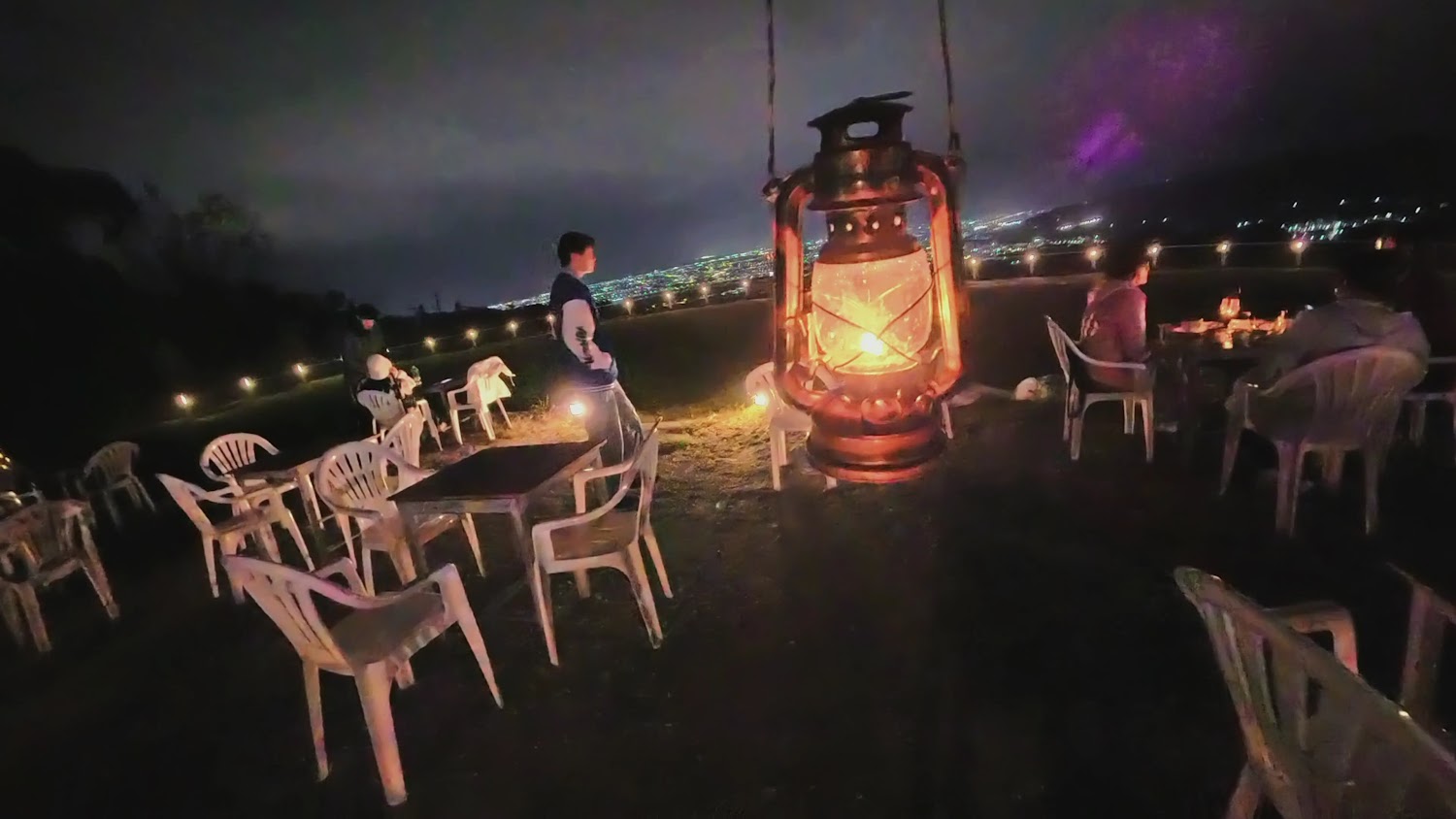 星星部落景觀咖啡戶外用餐區吊燈夜景