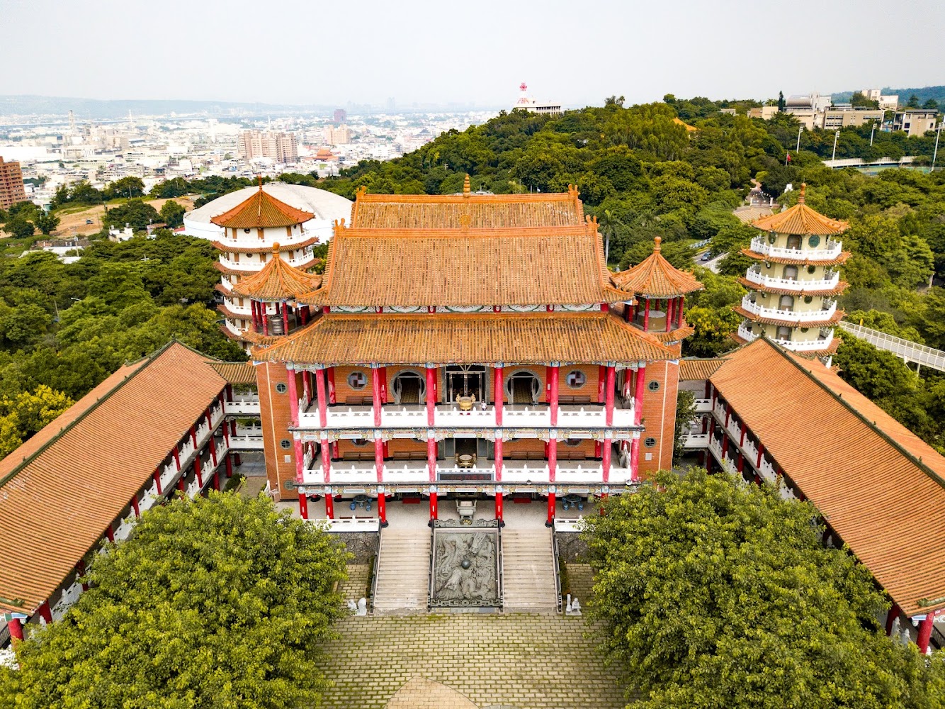 八卦山廟宇群與城市景觀