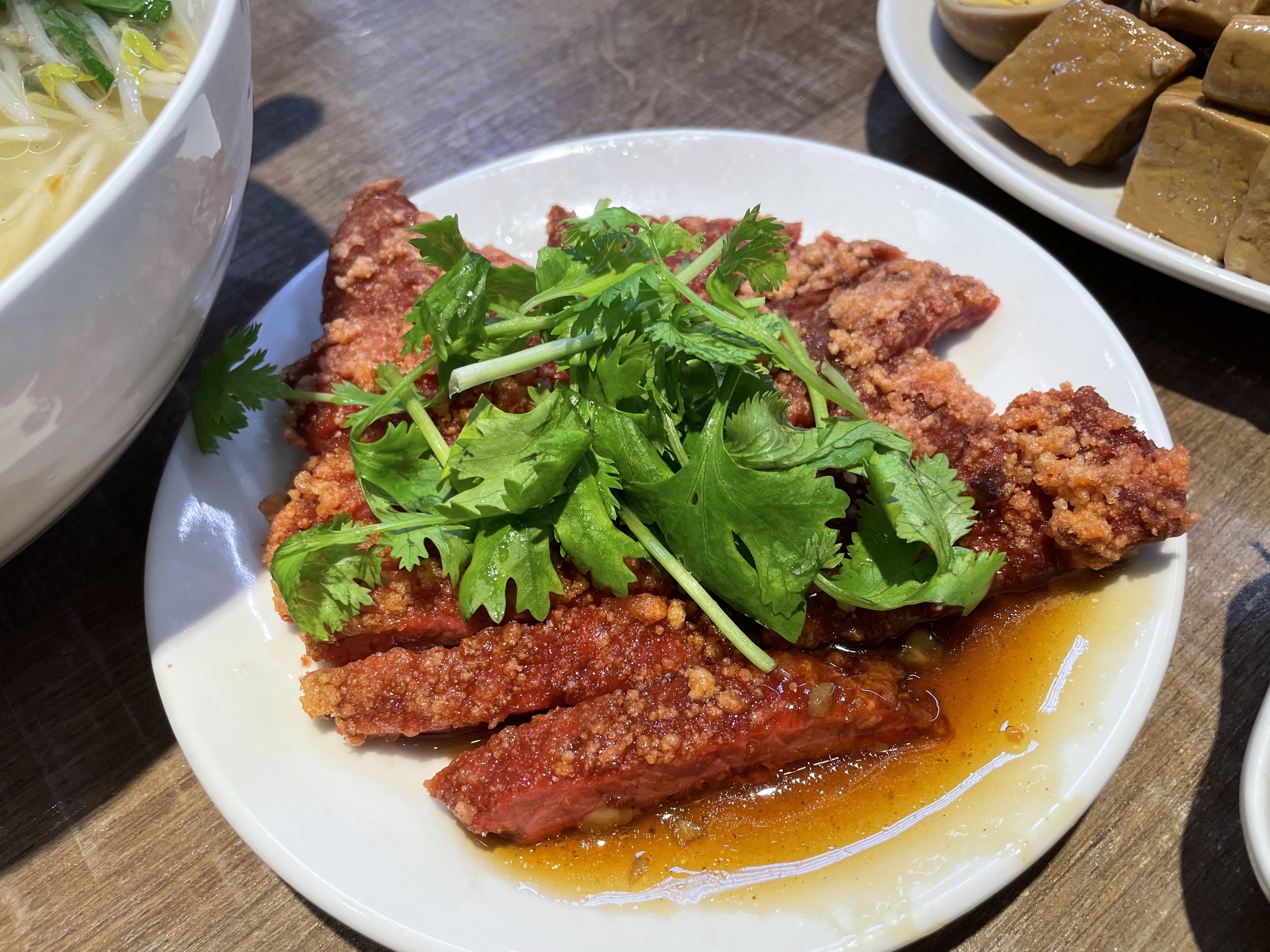 中山五十六紅糟肉搭配滷豆腐與湯麵