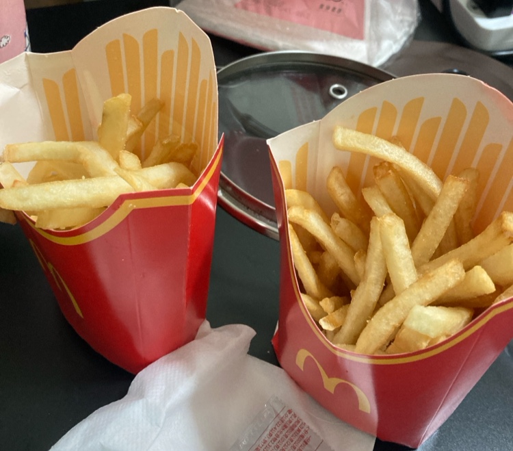 薯條餐點近拍