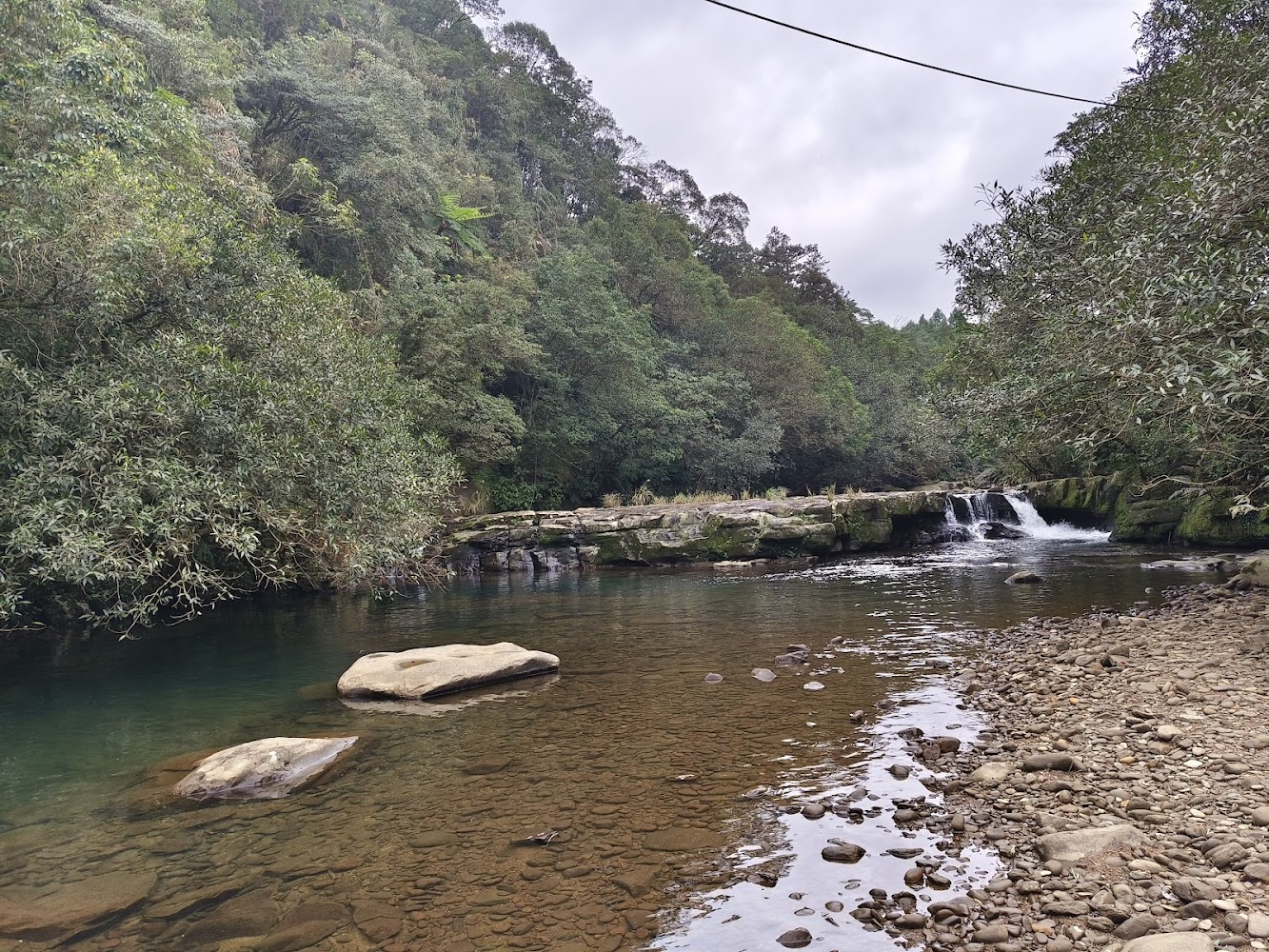 虎豹潭古道溪流與小瀑布景觀
