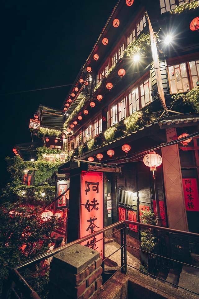阿妹茶樓夜景紅燈籠