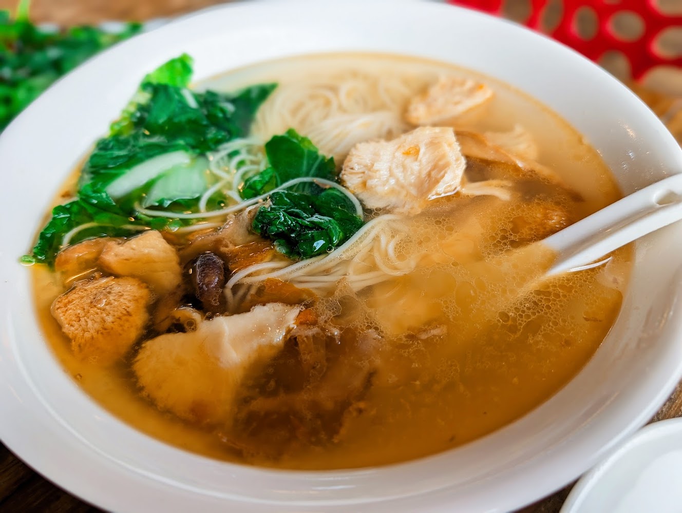 清湯雞肉湯麵近拍
