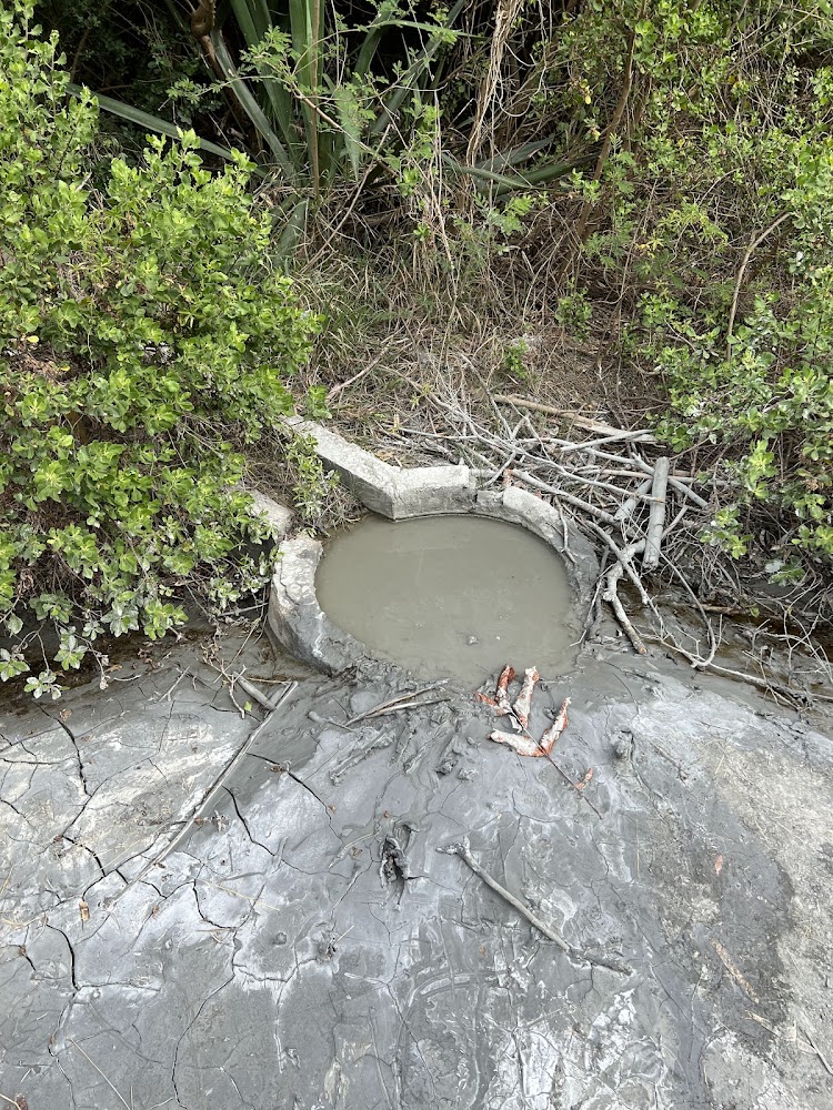 漯底山自然公園泥火山泥漿池