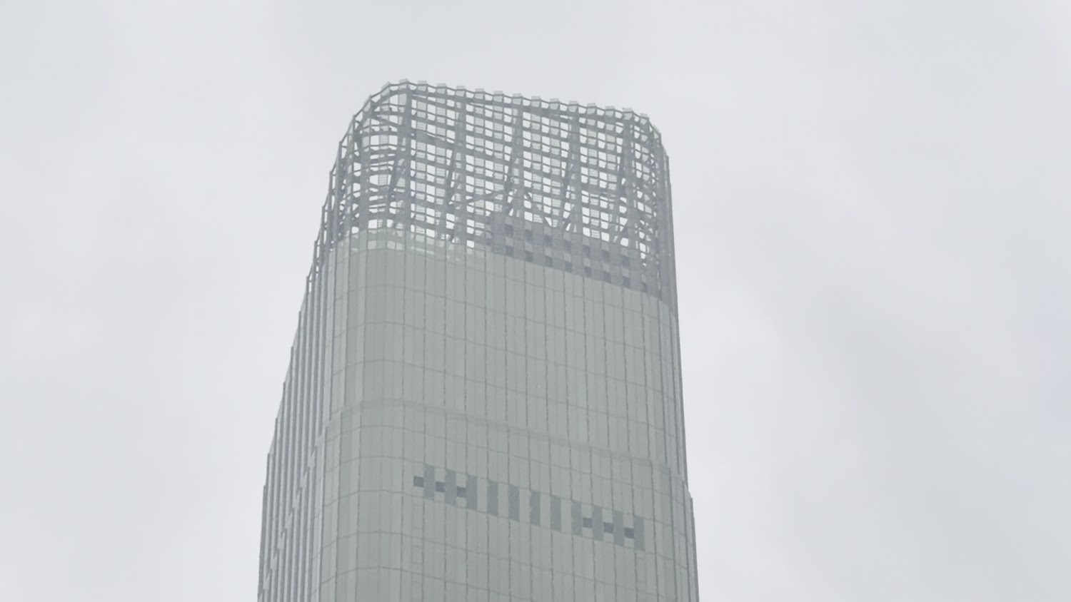 台北天空塔近看建築細節