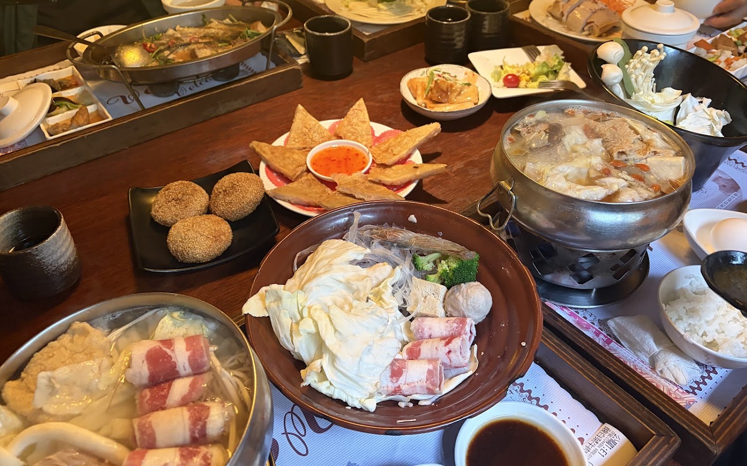 友竹居茶藝館火鍋與餐點
