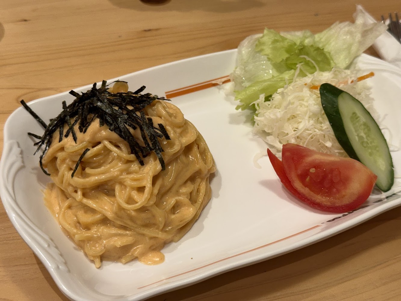 日式明太子義大利麵與沙拉