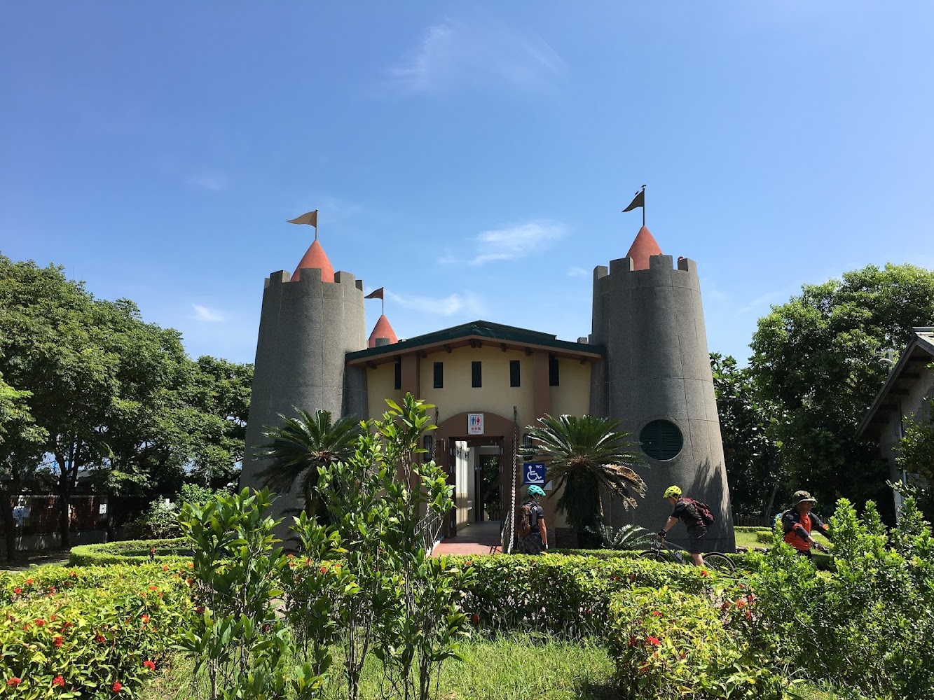 知卡宣綠森林親水公園城堡造型建築