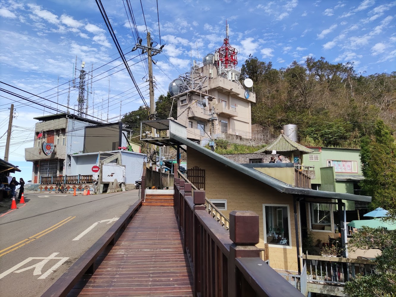 宇老觀景台周邊木棧道與建築