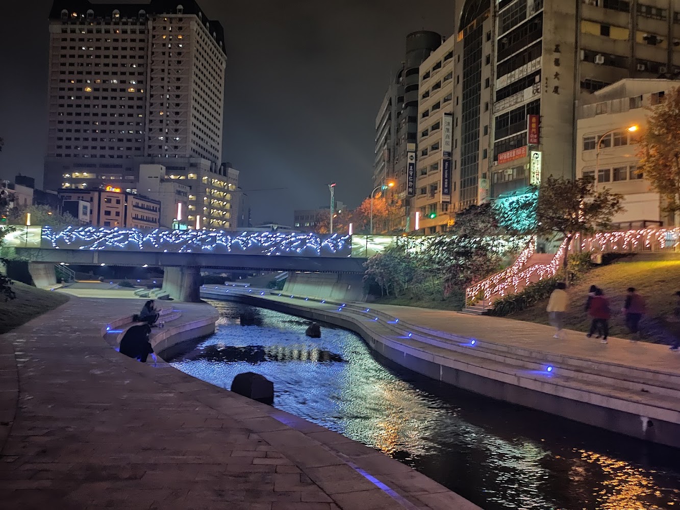 柳川水岸夜景燈飾