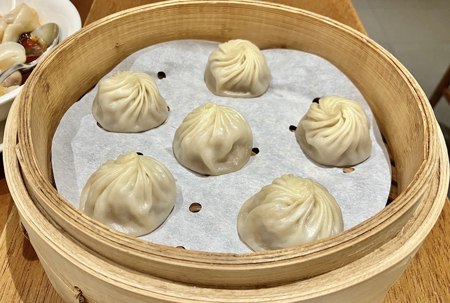 鼎泰豐信義店小籠包蒸籠