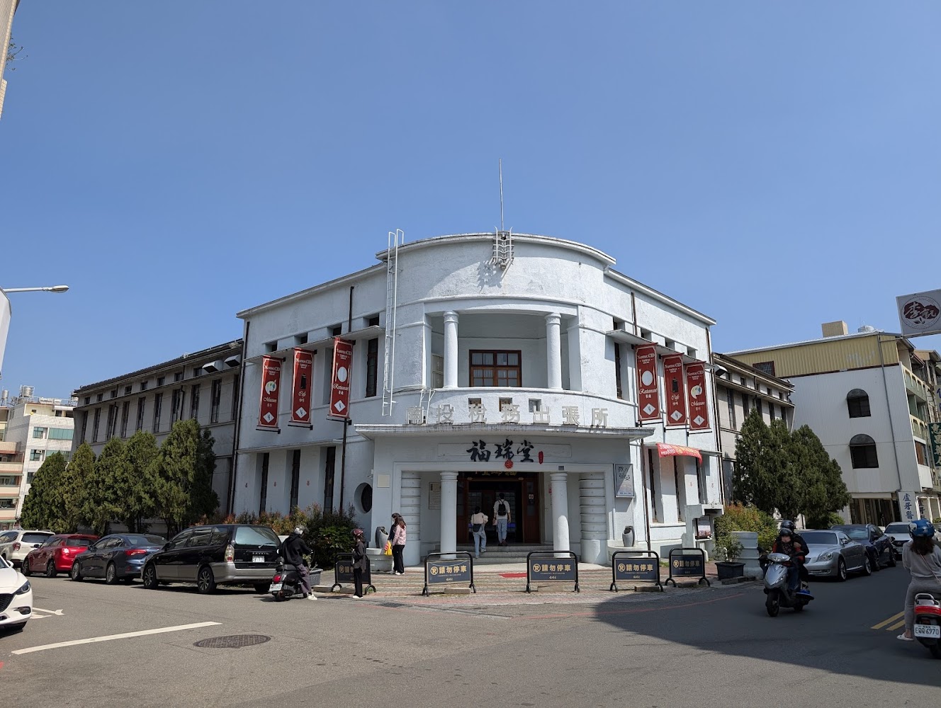 微光曼曼所在老式建築外觀