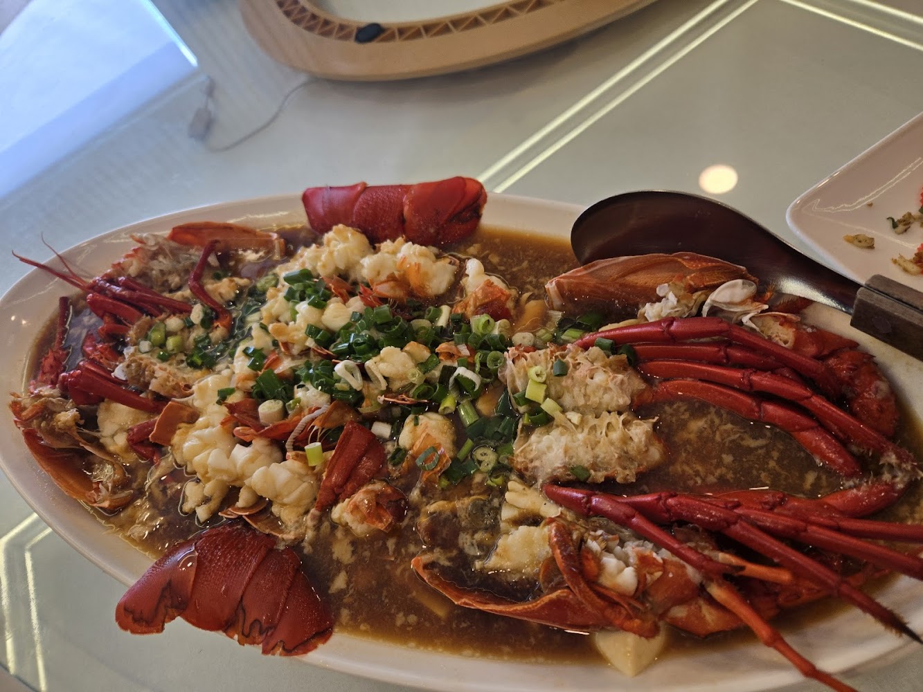蒜蓉蔥花蒸龍蝦料理