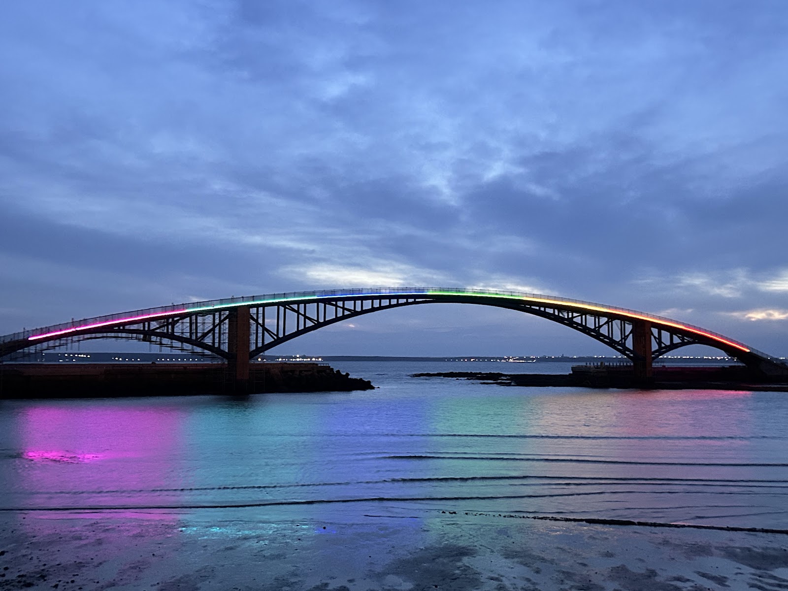 西瀛虹橋夜晚彩虹LED燈澎湖必拍夜景