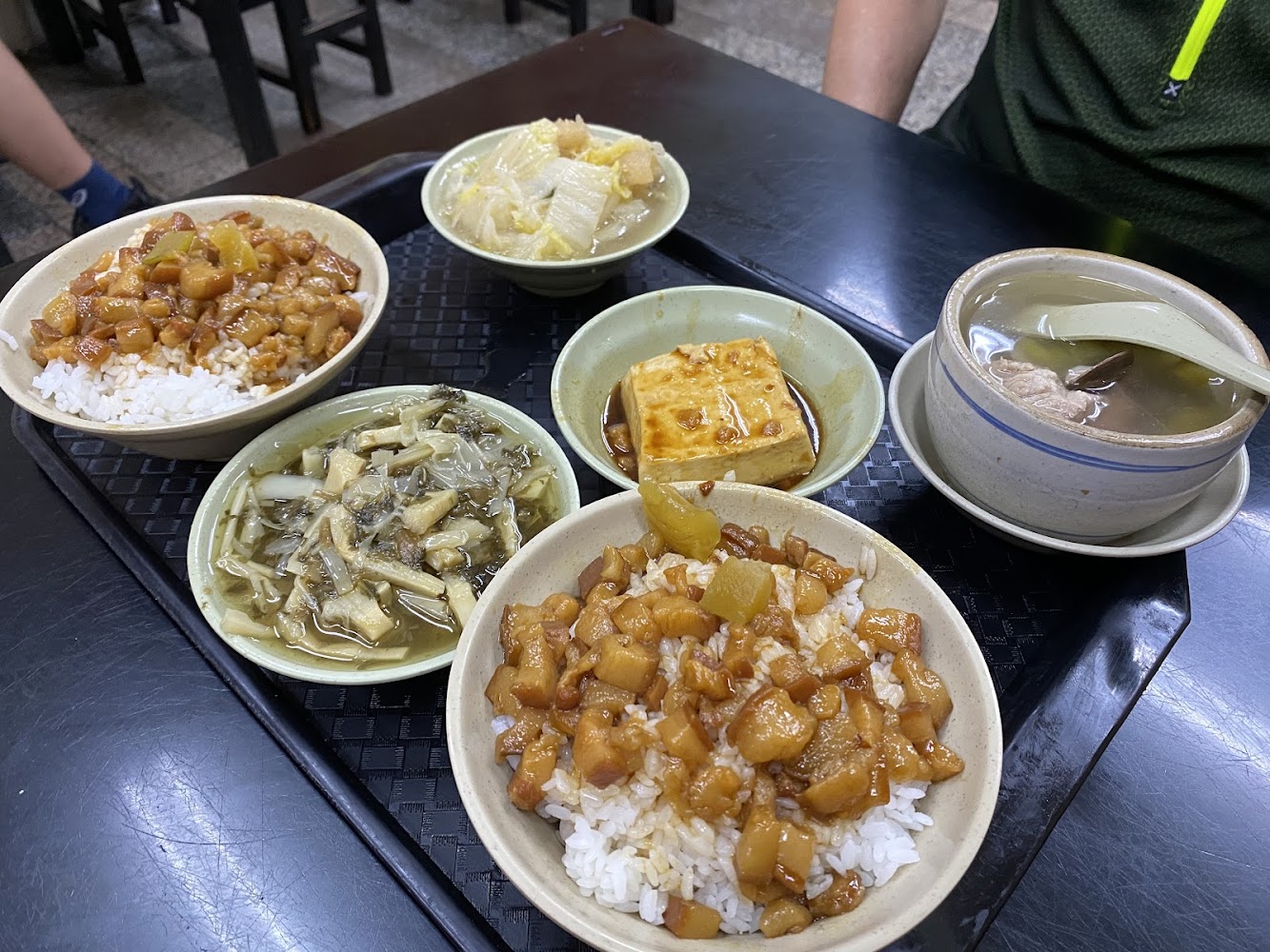今大魯肉飯整桌台式小菜