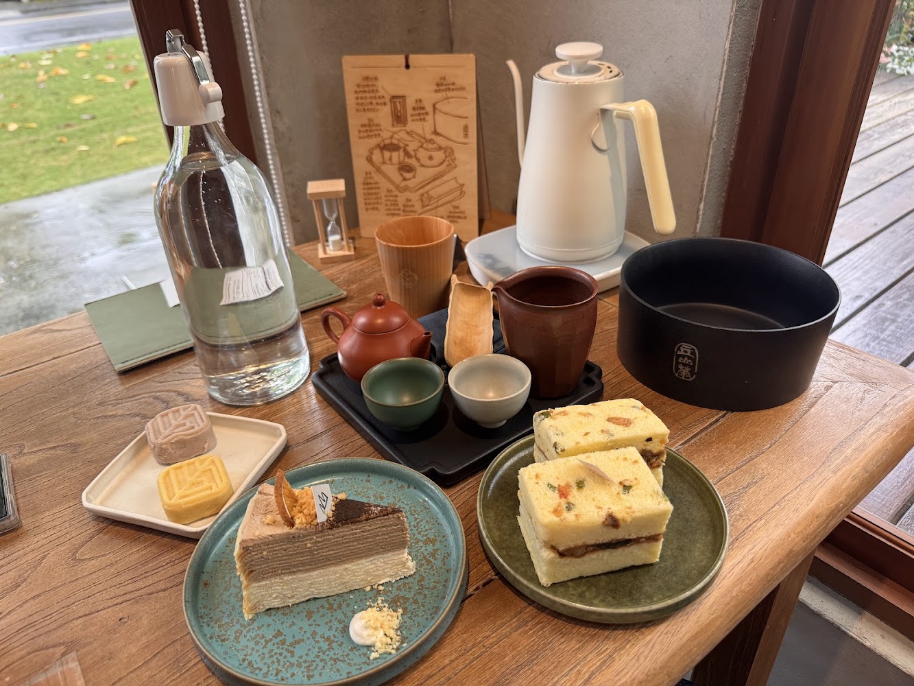 丘山茶精緻下午茶茶具蛋糕與點心