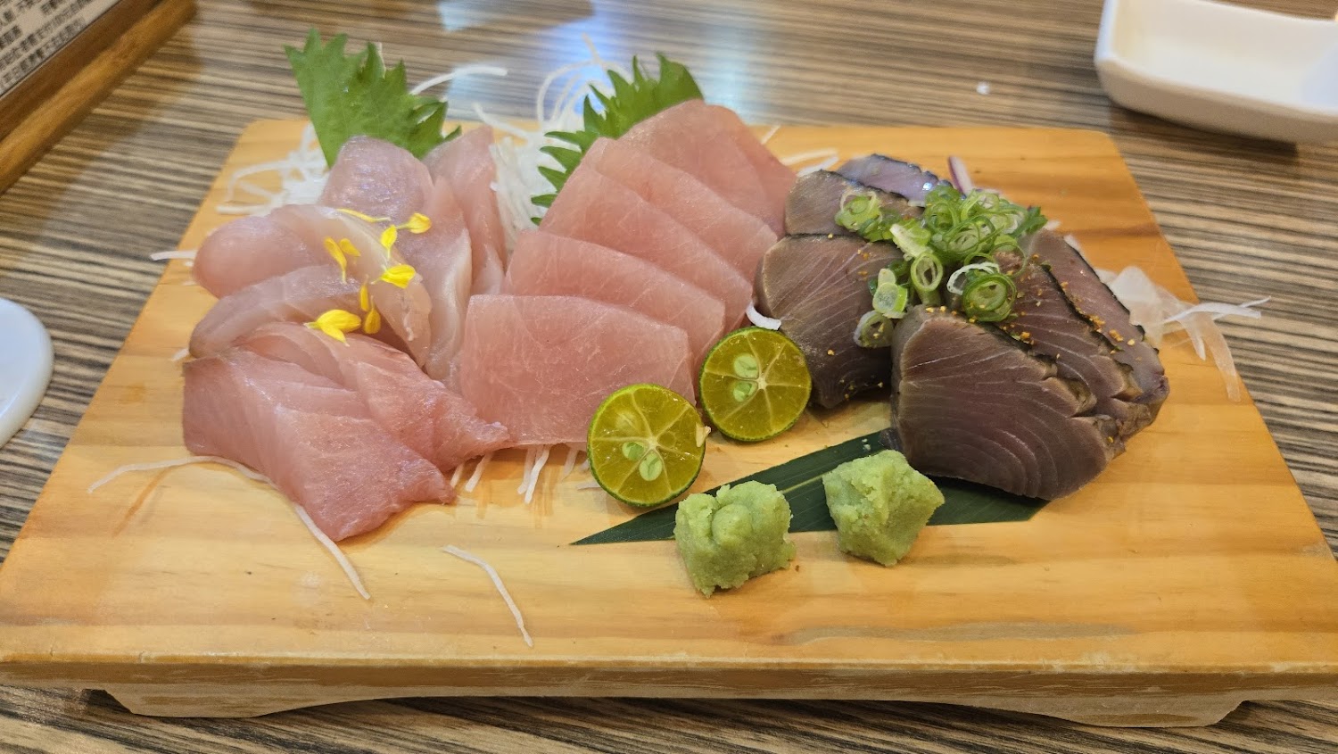 漁市大眾食堂生魚片拼盤