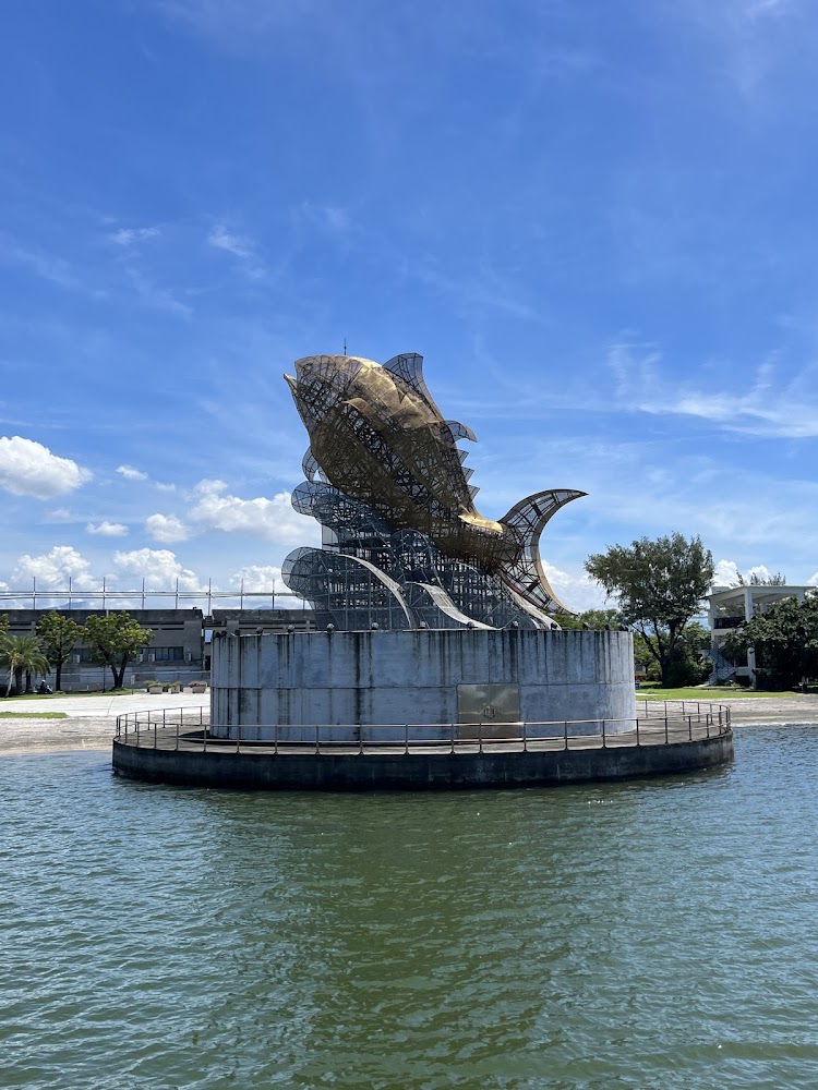 大型金屬魚造型雕塑