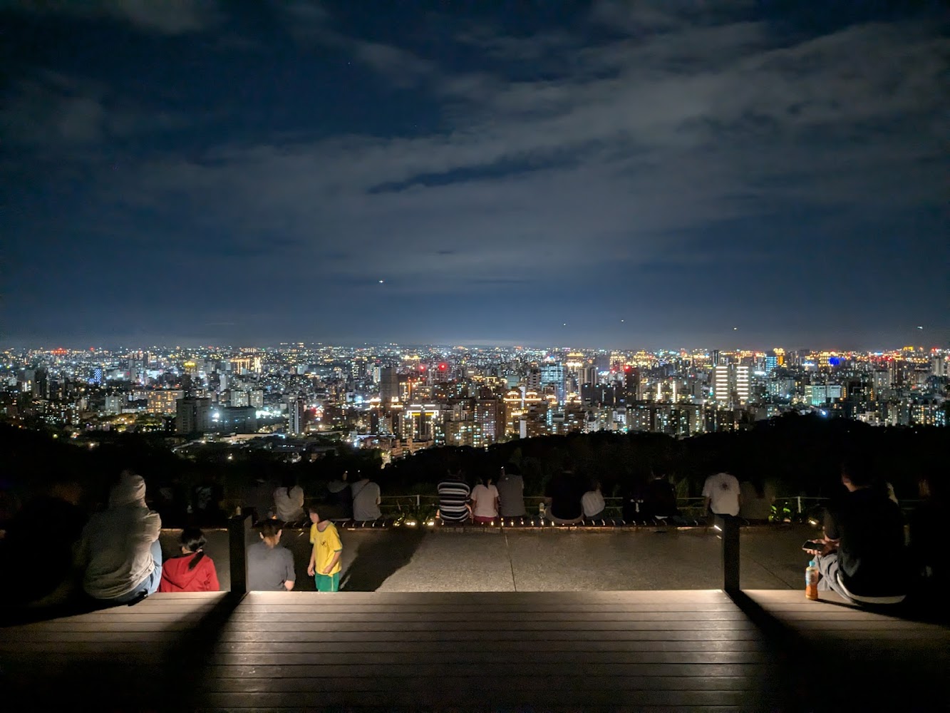 虎頭山環保公園觀景台與城市夜景