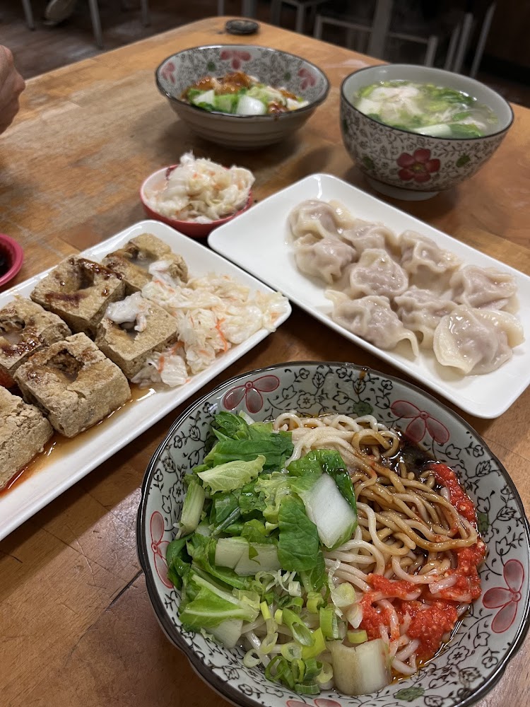 多樣台灣小吃滿桌