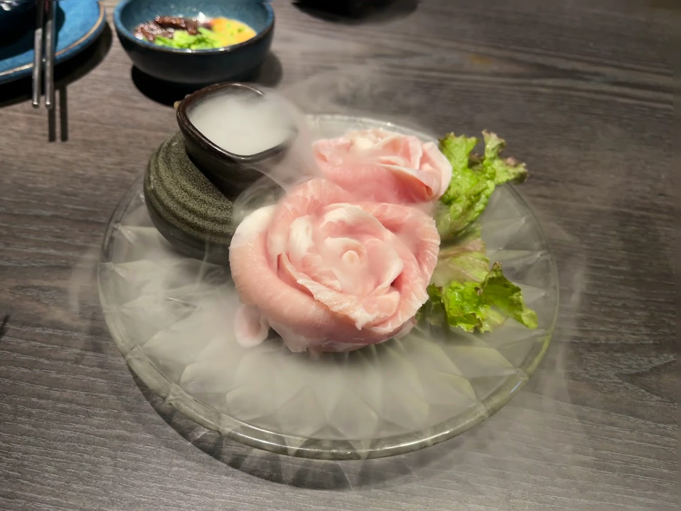 乾冰玫瑰肉盤擺盤