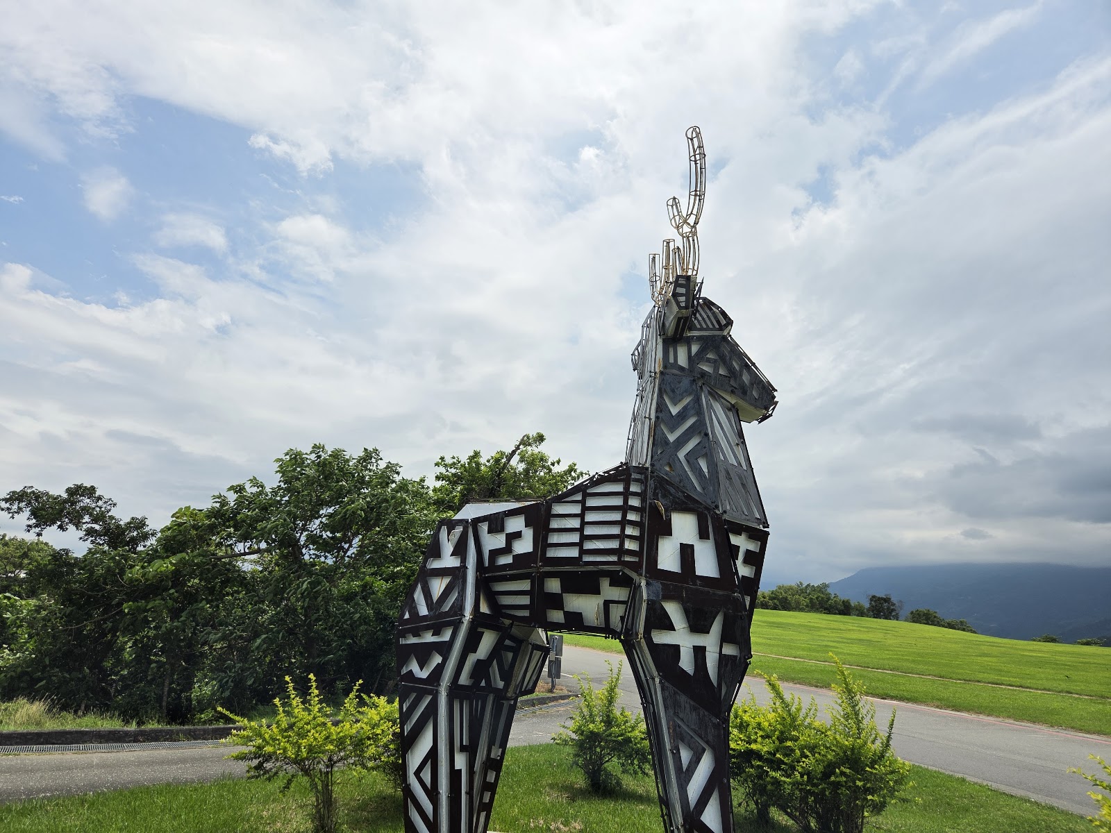 鹿野高台 大型鹿形雕塑 台東景點