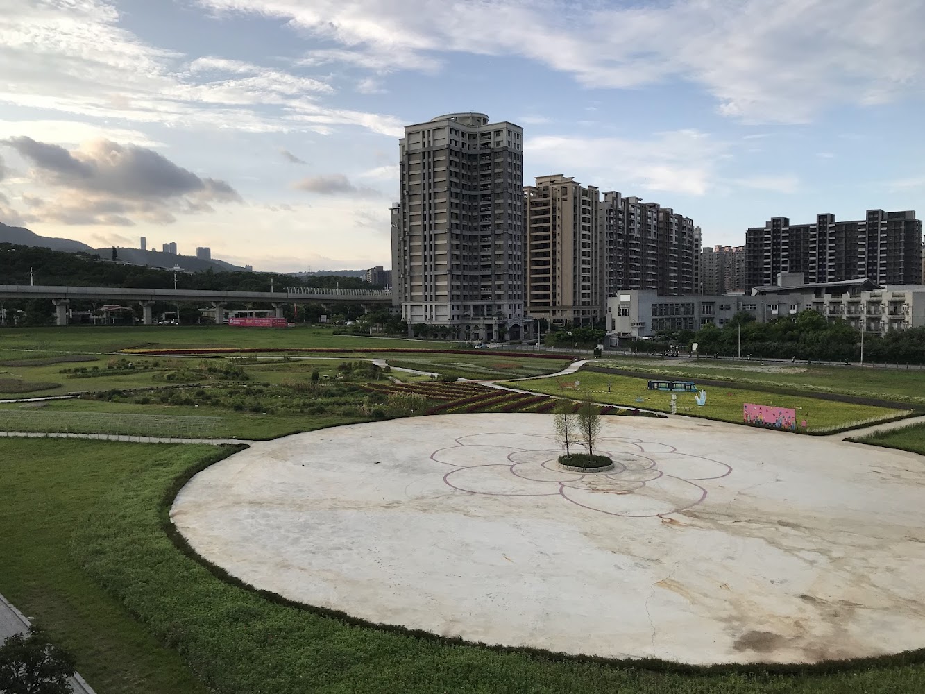 淡水行政中心站周邊公園景觀