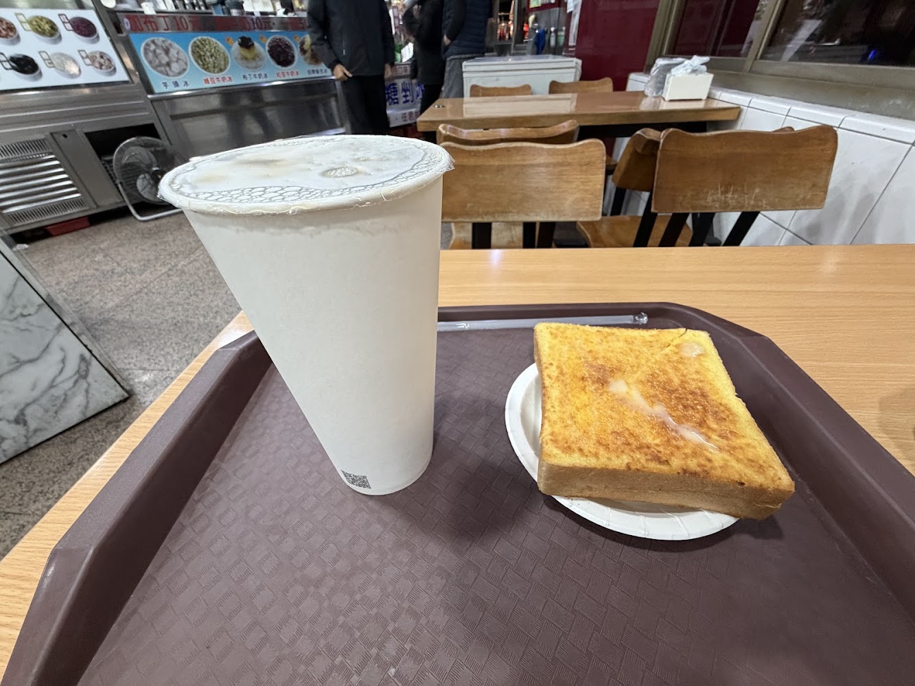 銀河美食外帶飲料與厚片吐司