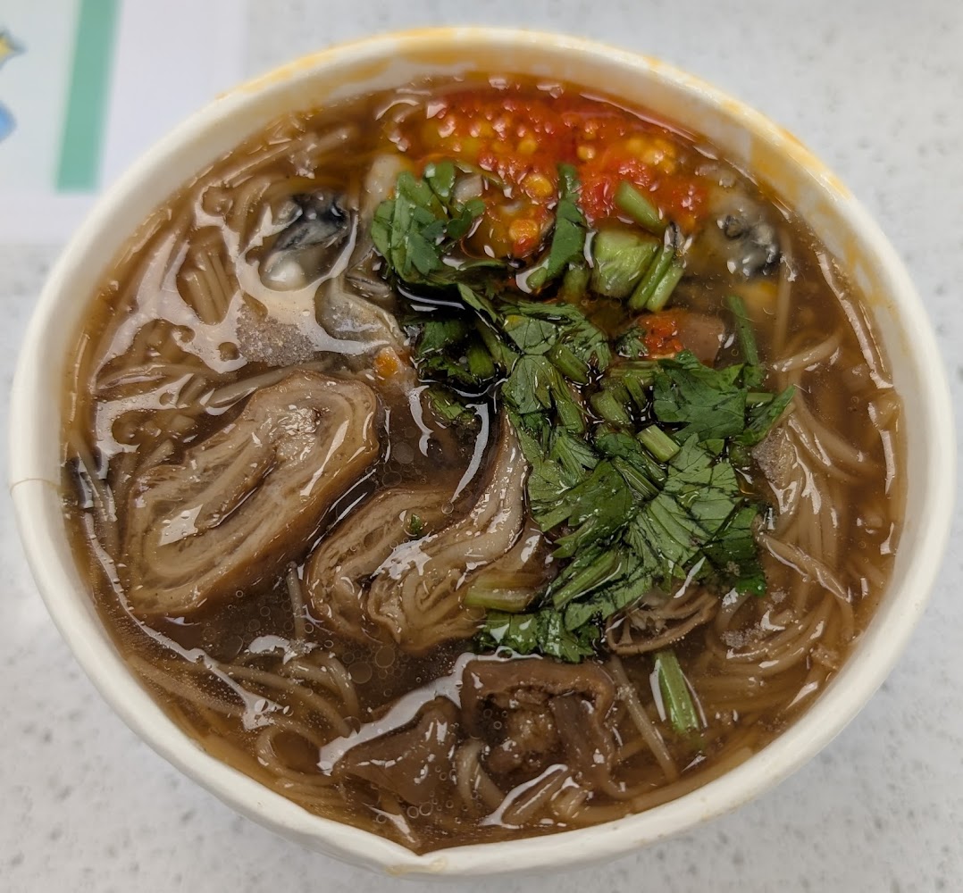 台北大腸蚵仔麵線麵線特寫