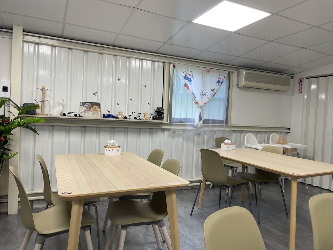 芝心咖啡明亮整潔的室內用餐空間