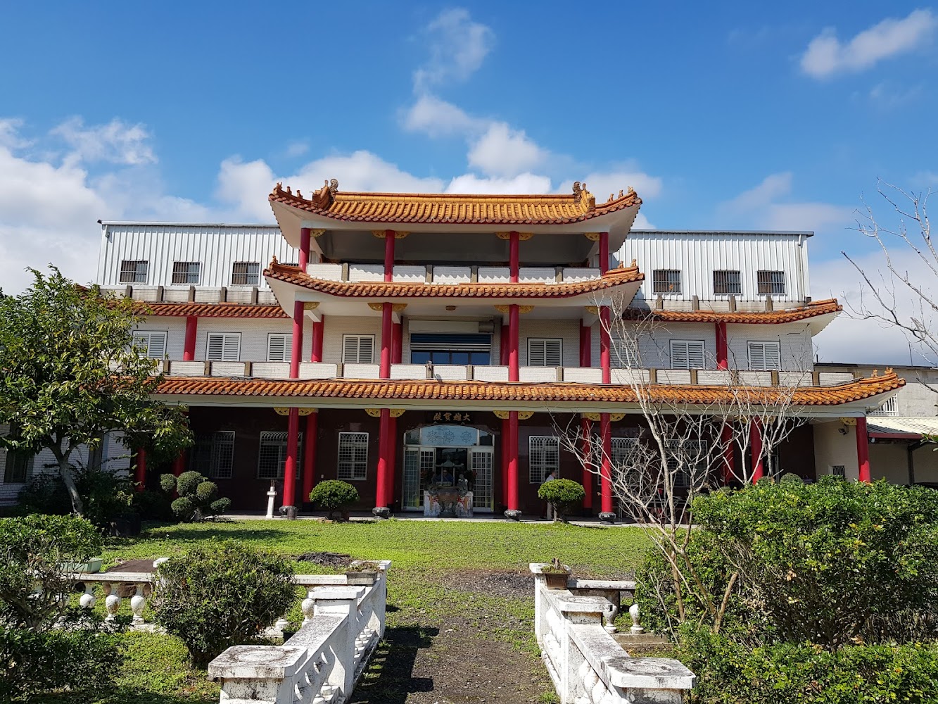 普照寺三層樓佛寺建築