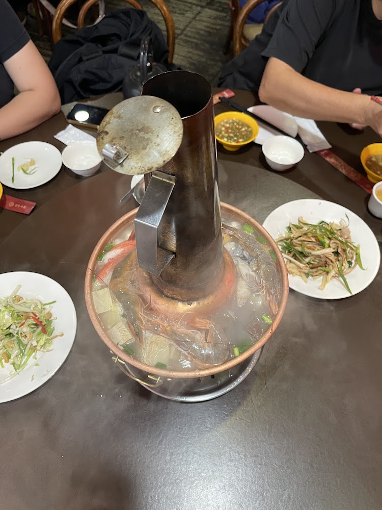 四平小館酸菜白肉鍋