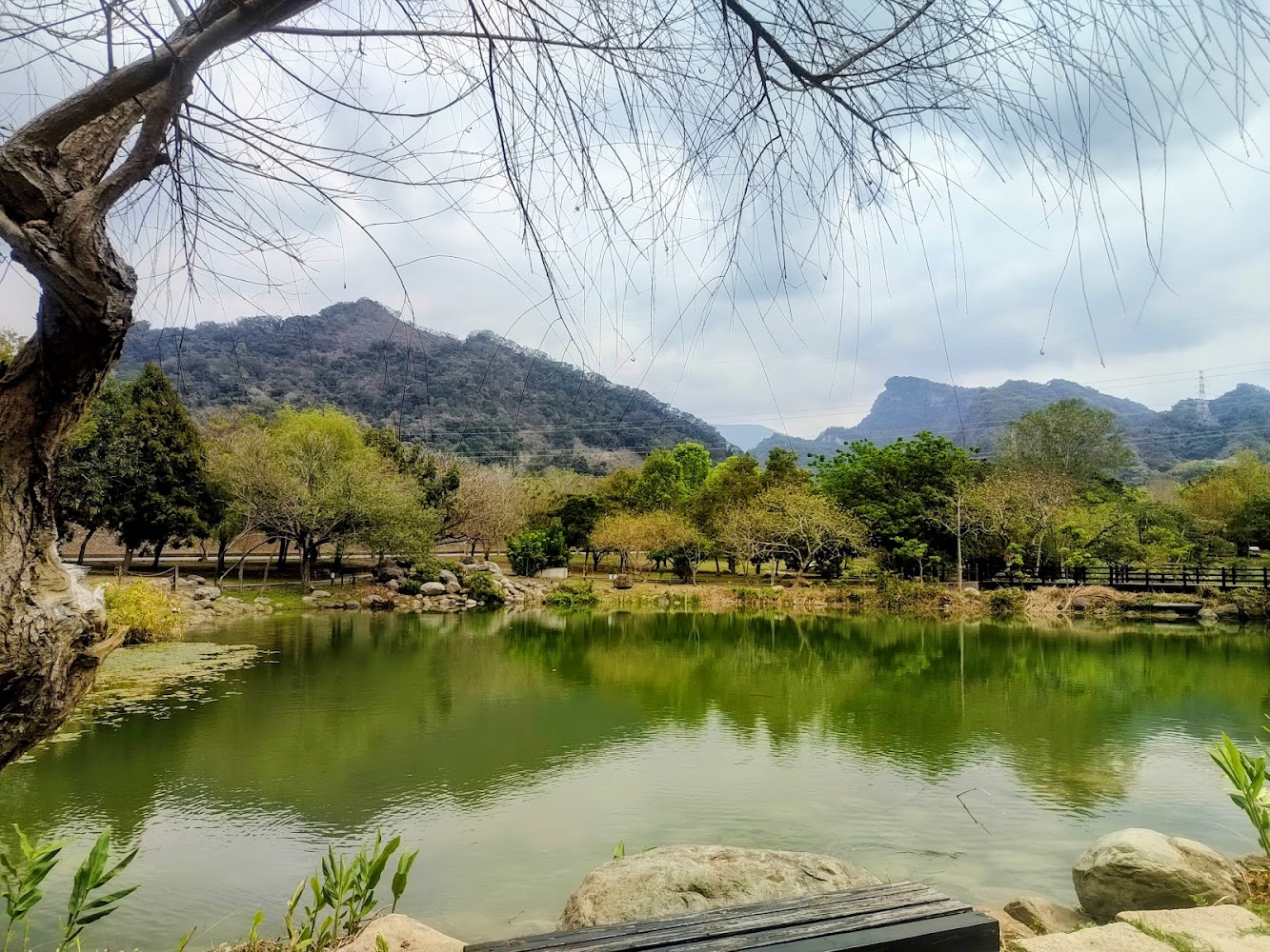 汶水遊客中心湖景與山景