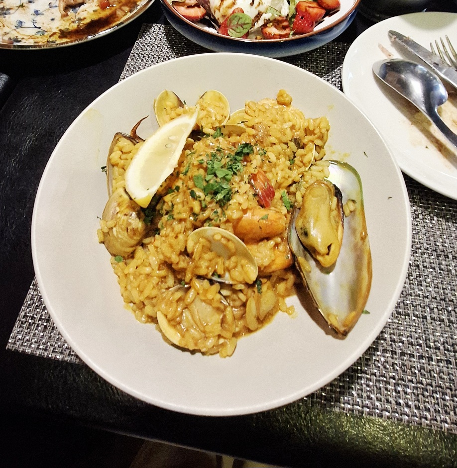 波特廚房餐酒館西班牙海鮮燉飯