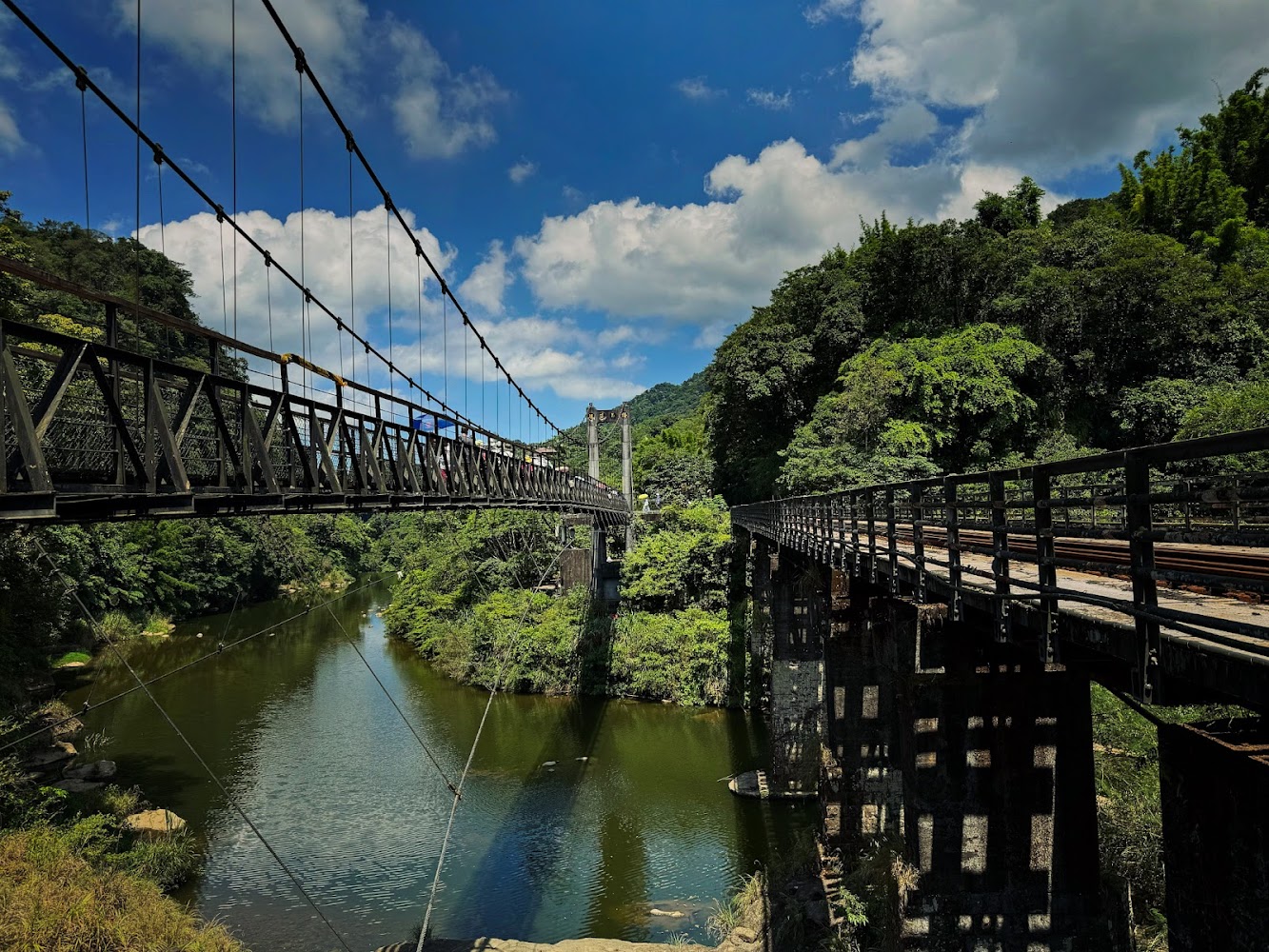 十分周邊橋梁與山林風景