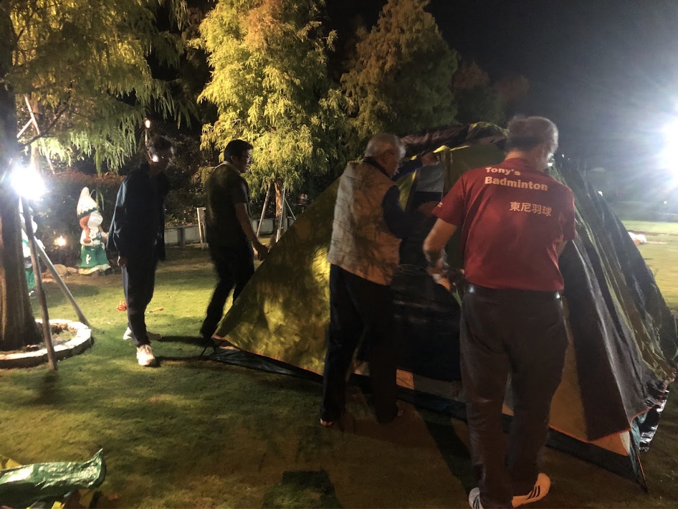 葉媽的莊園夜間搭帳準備
