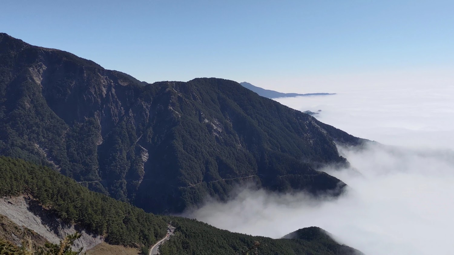 關山嶺山雲海與高山景觀