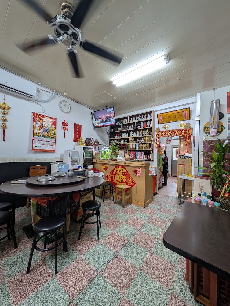 馬港大眾飲食店內部用餐空間