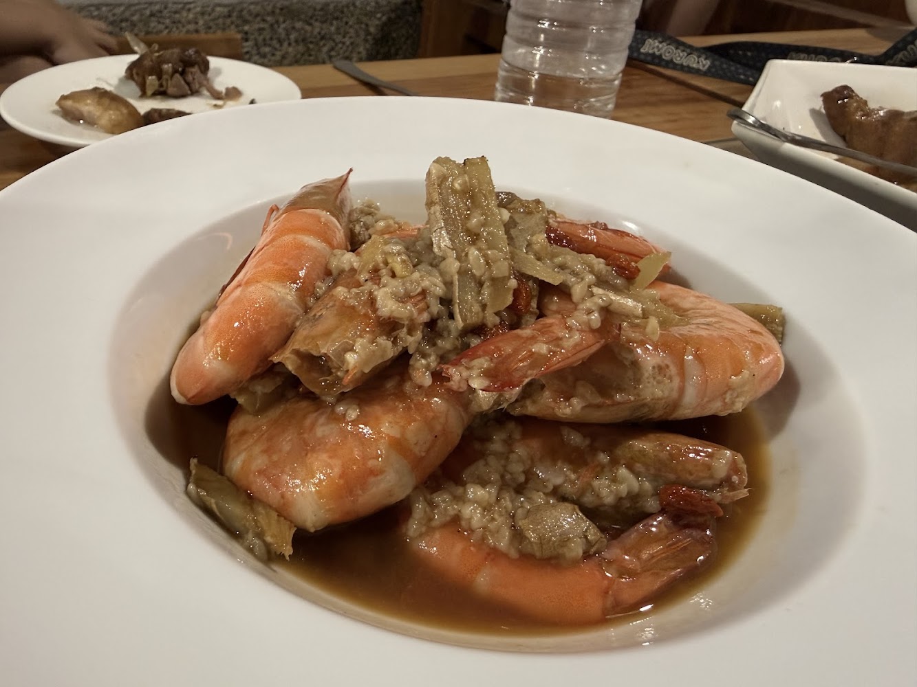 一盤蒜蓉蝦