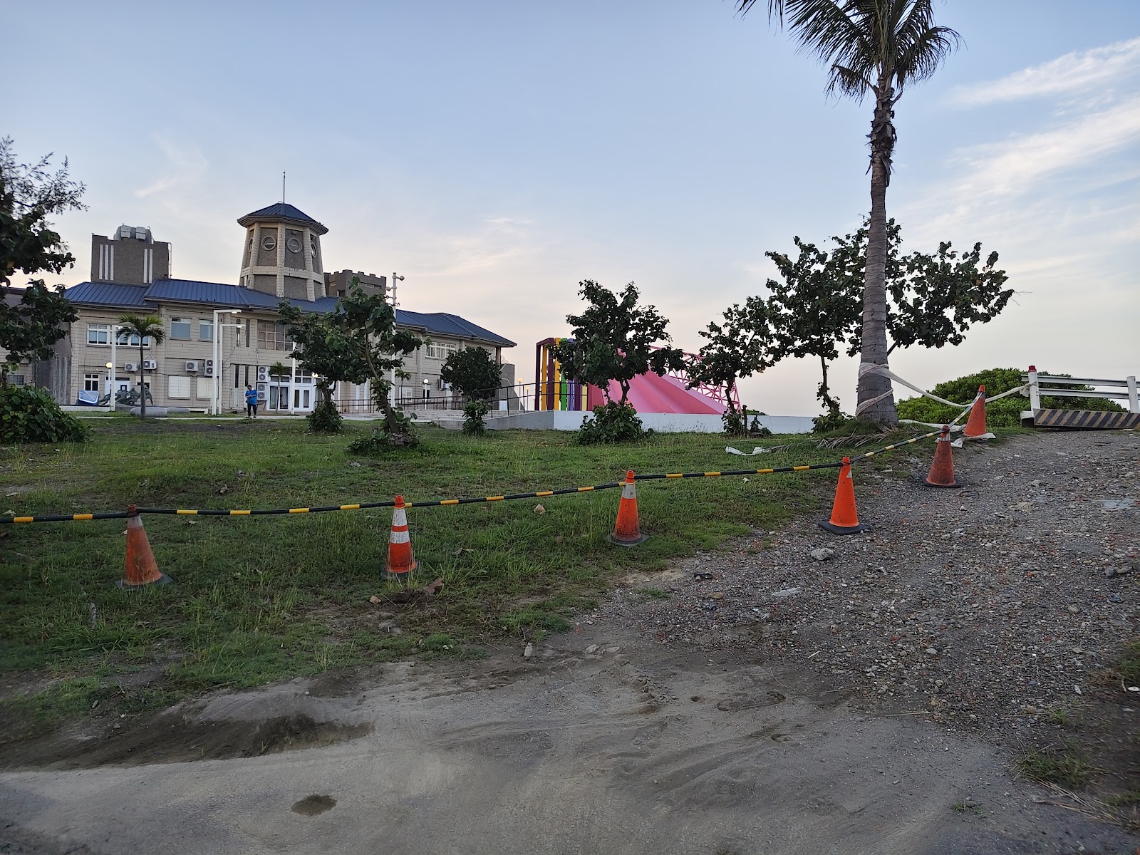旗津海水浴場寬廣沙灘海天一線