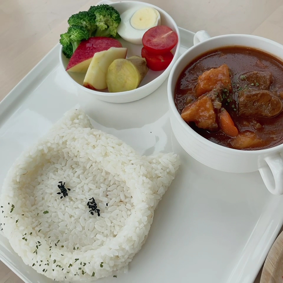 豹豹咖啡海邊館貓咪造型牛肉飯