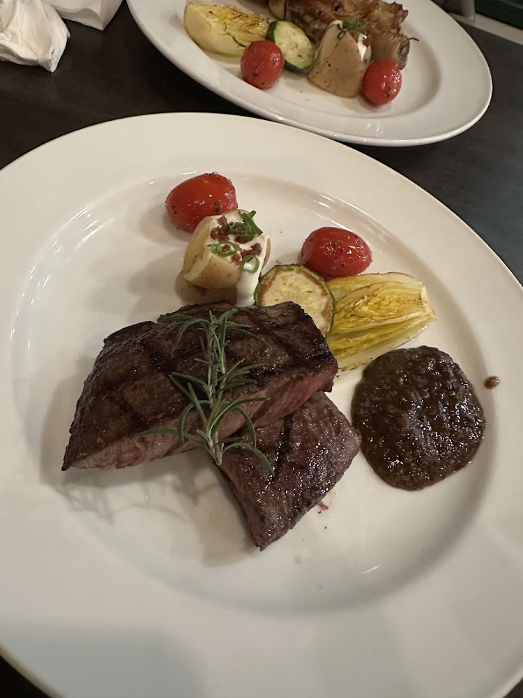 經典牛排館牛排主餐擺盤