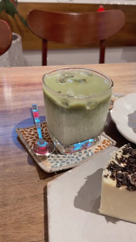 坪感覺冰抹茶拿鐵與蛋糕