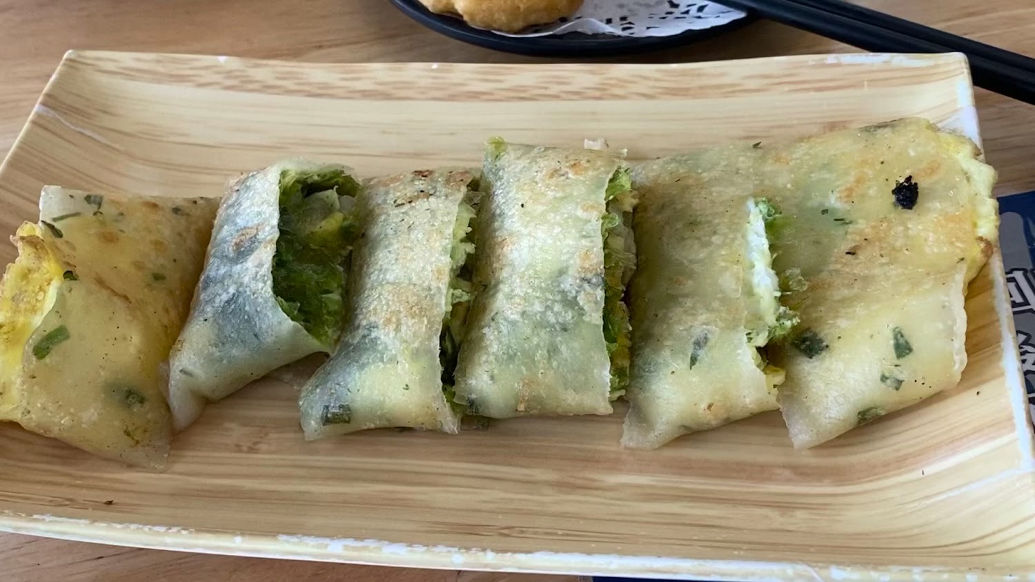 朝食暮饗蔥油餅捲